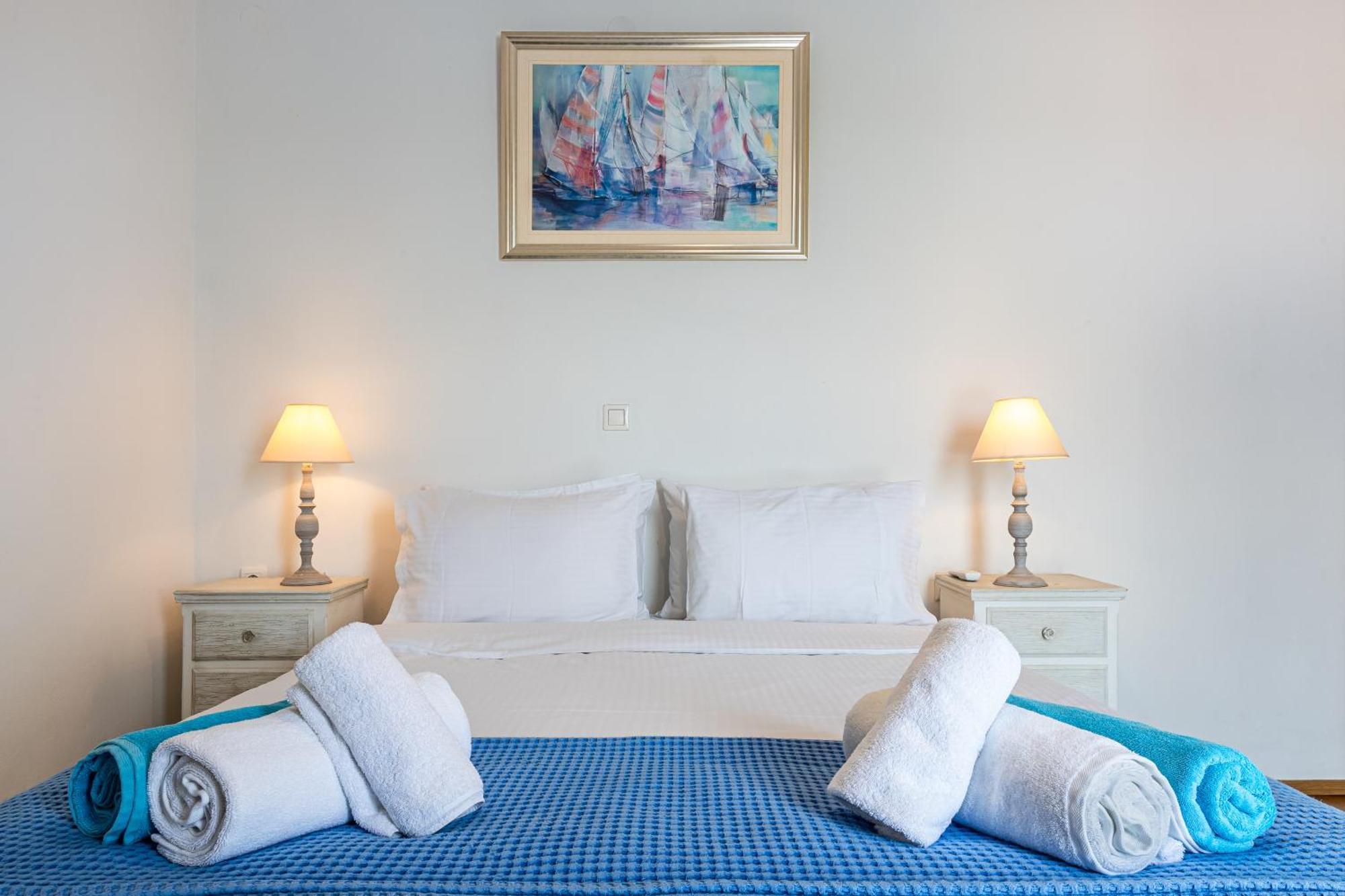 Dimitra Apartment With Private Pool And Sea View -The Ground Floor Of A Two Storey Building Daratsos Екстер'єр фото