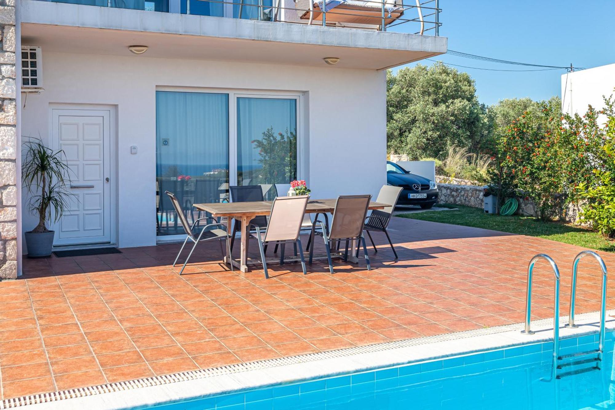 Dimitra Apartment With Private Pool And Sea View -The Ground Floor Of A Two Storey Building Daratsos Екстер'єр фото